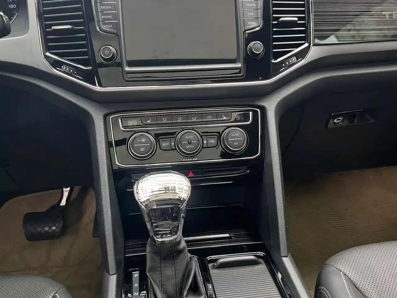 Volkswagen Teramont 2017 330TSI 2WD Luxury фото 25