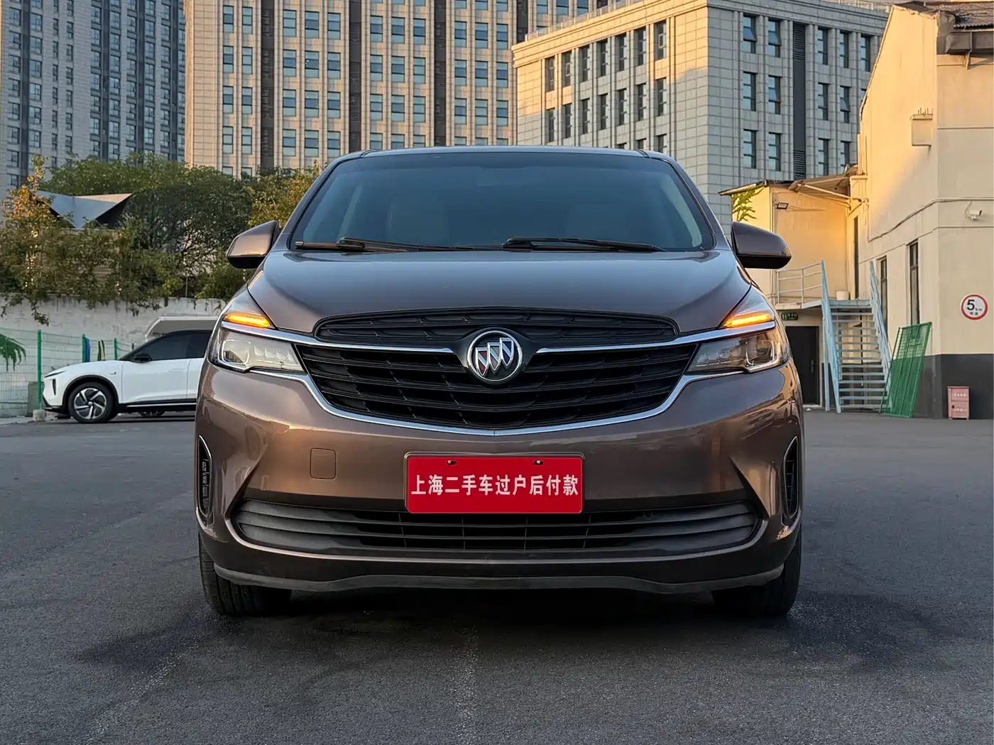 Buick GL8 2020 Model Land Business Class 652T Luxury
