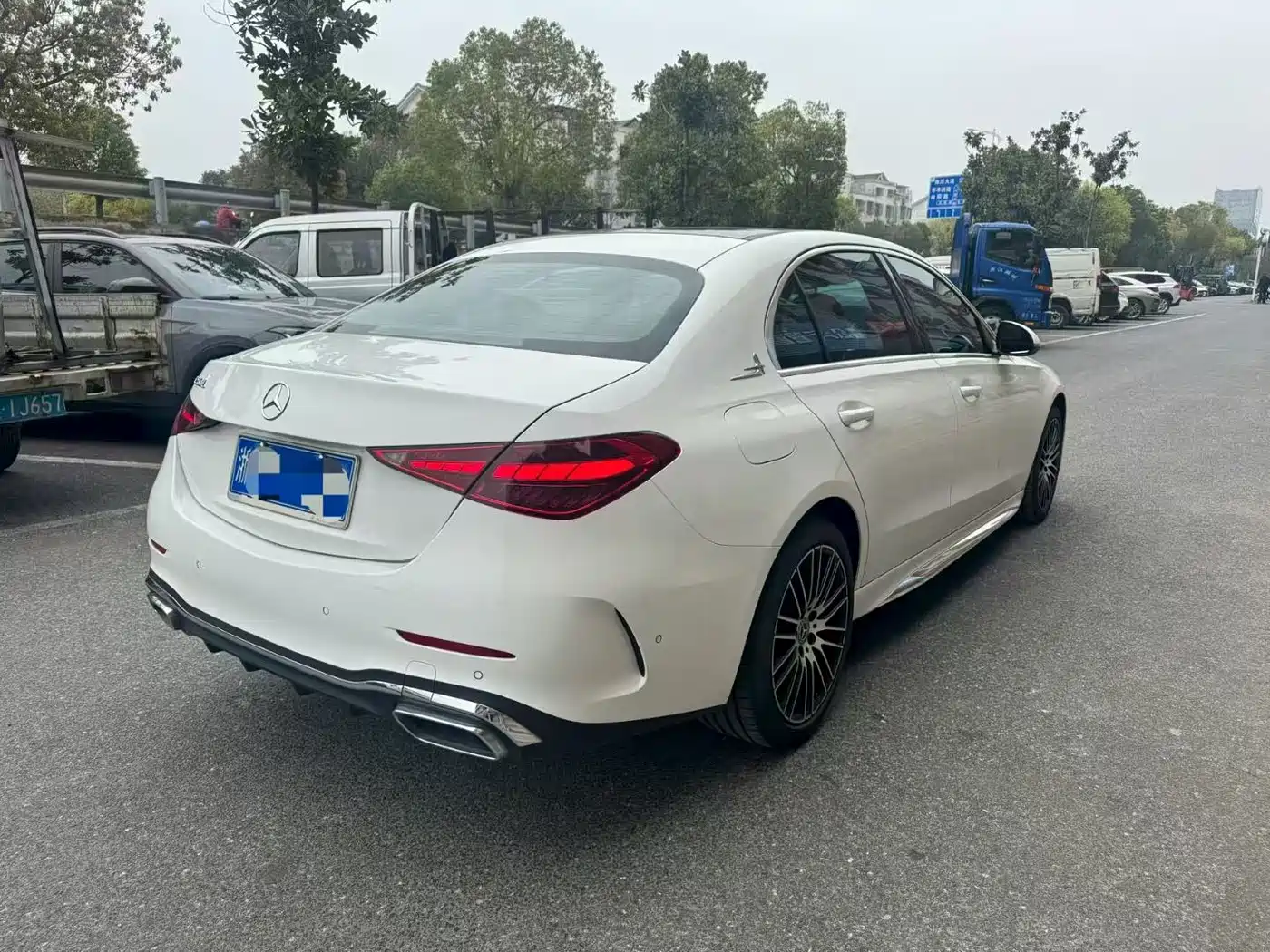 MERCEDES-BENZ C CLASS