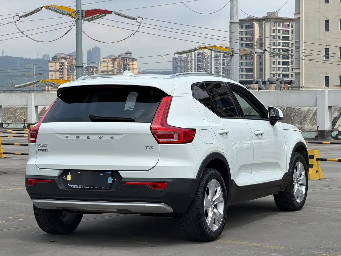 Фото 12 - Volvo XC40