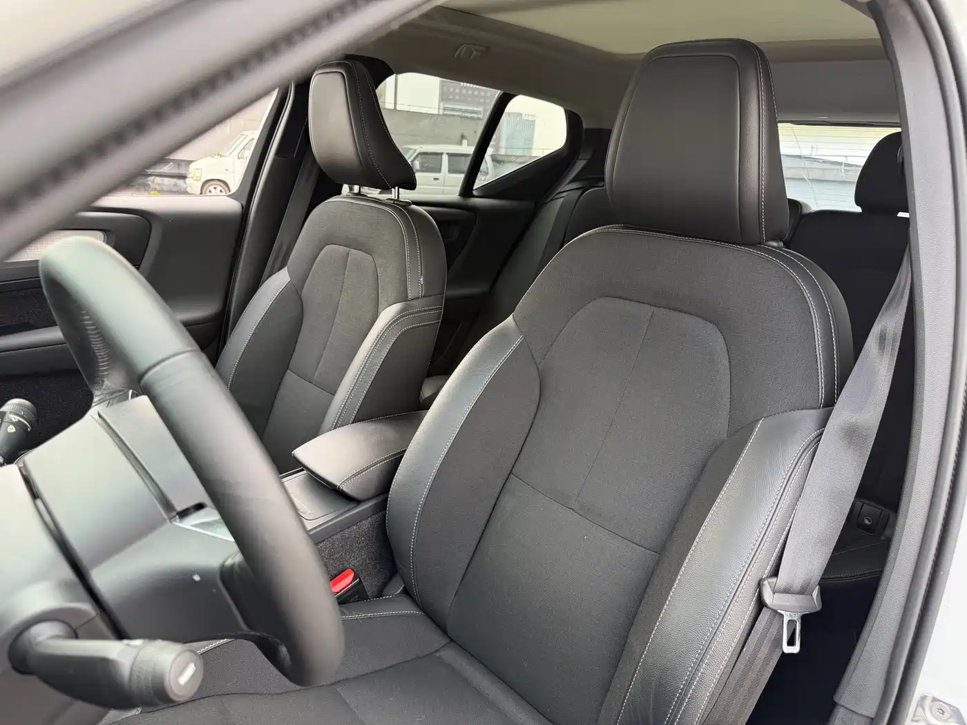 Фото 9 - Volvo XC40