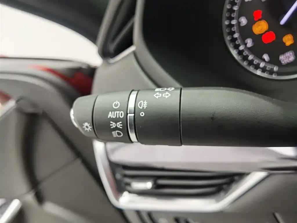 Cadillac XT4 2021 28T FWD Technology Edition фото 21