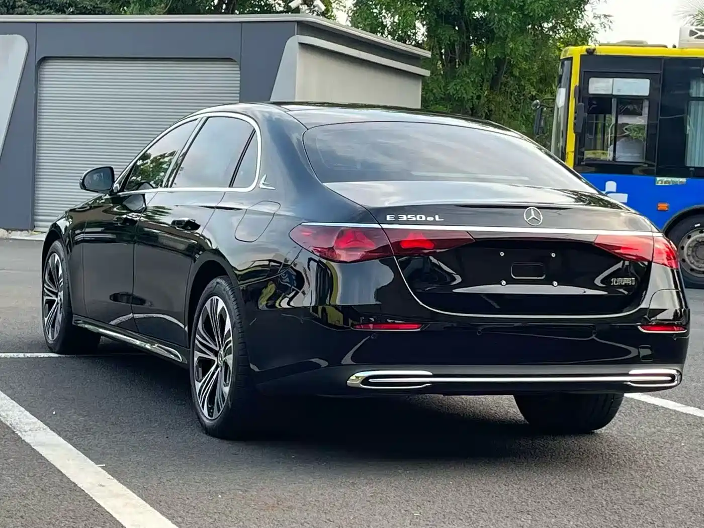 Mercedes-Benz E-Class New Energy 2024 E 350 e L Plug-in Hybrid Sports Sedan фото 9