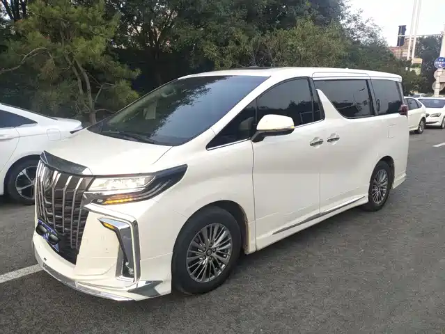 Toyota Vellfire Toyota Crown, гибрид, 2.5L, HV Люкс