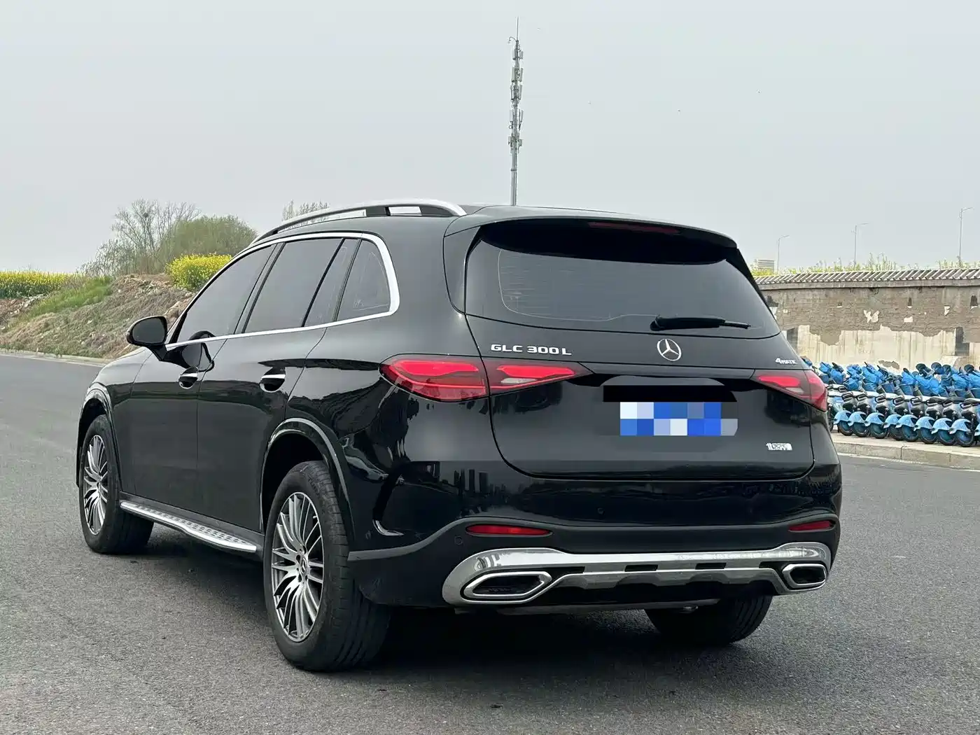 MERCEDES-BENZ GLC