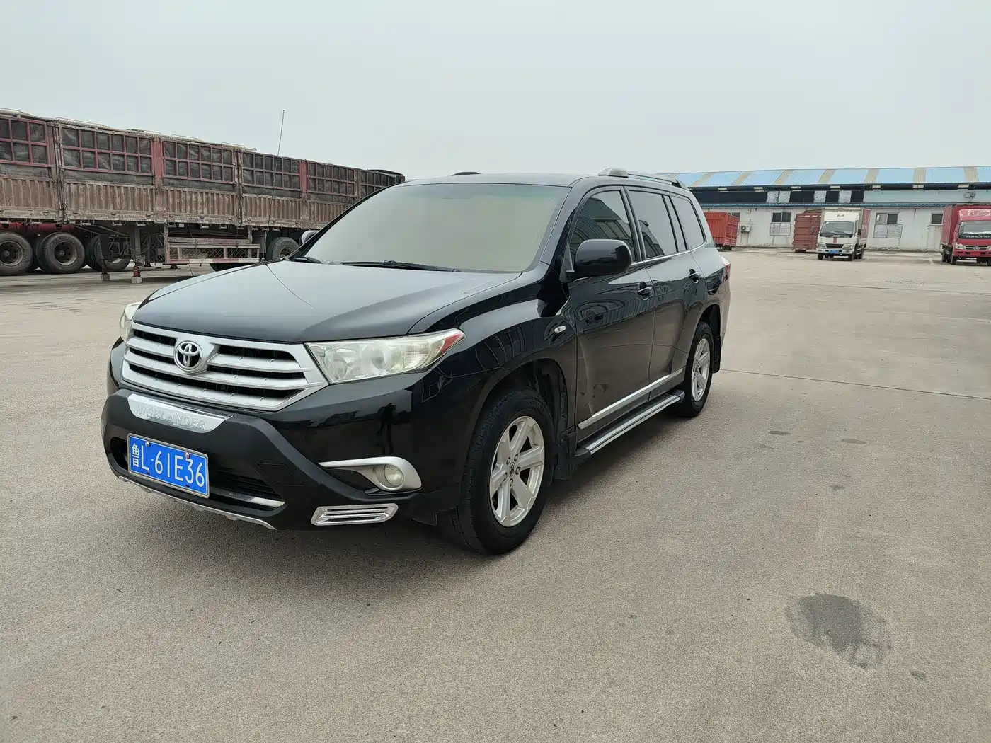 Toyota Highlander 2013 2.7L 2WD 5-seater Purple Gold Edition фото 2