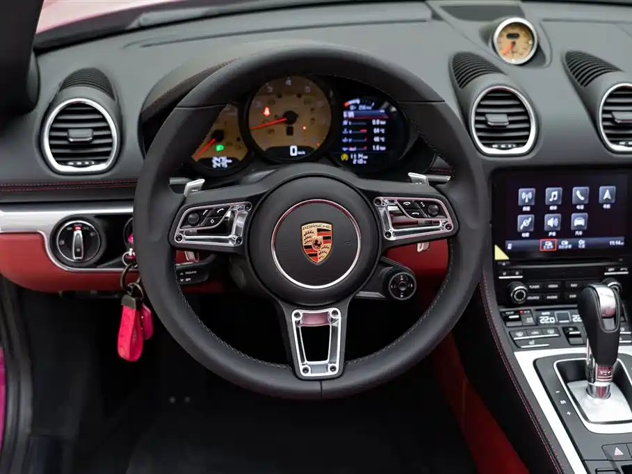 PORSCHE 718
