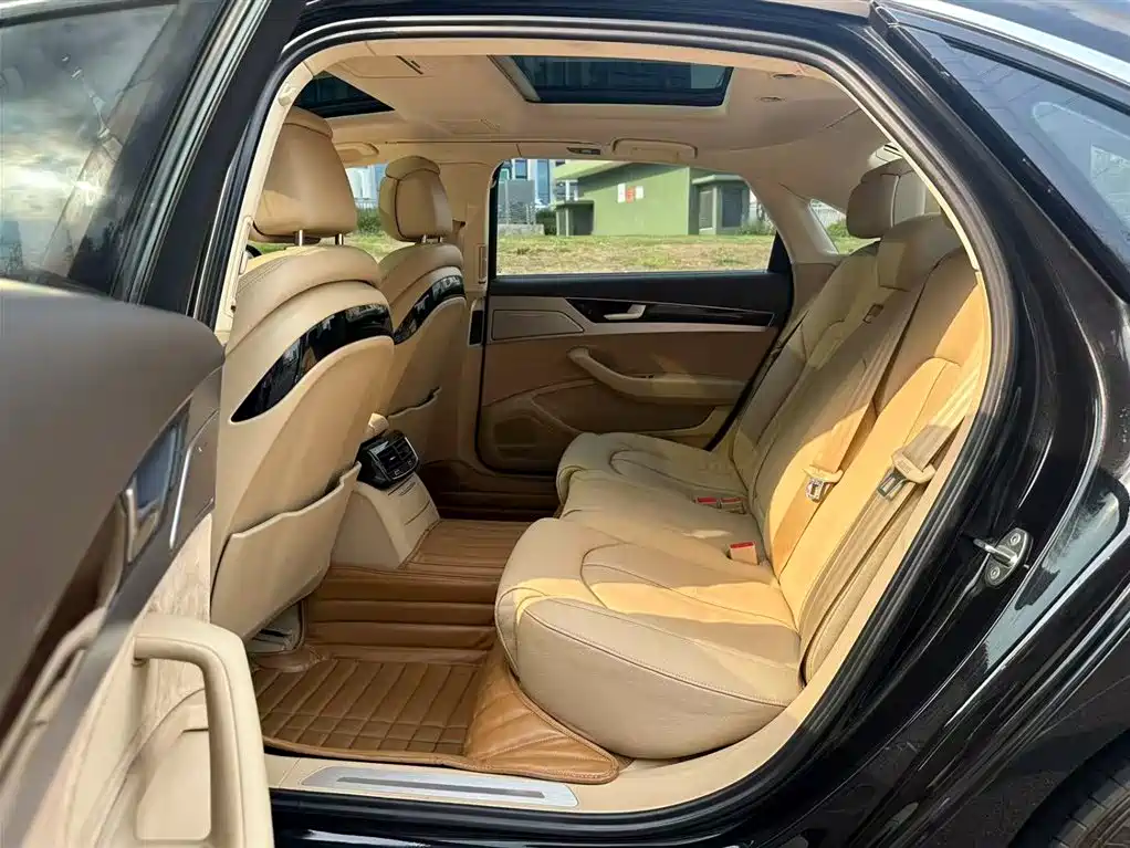 Audi A8 2014 A8L 45 TFSI quattro Comfort фото 11