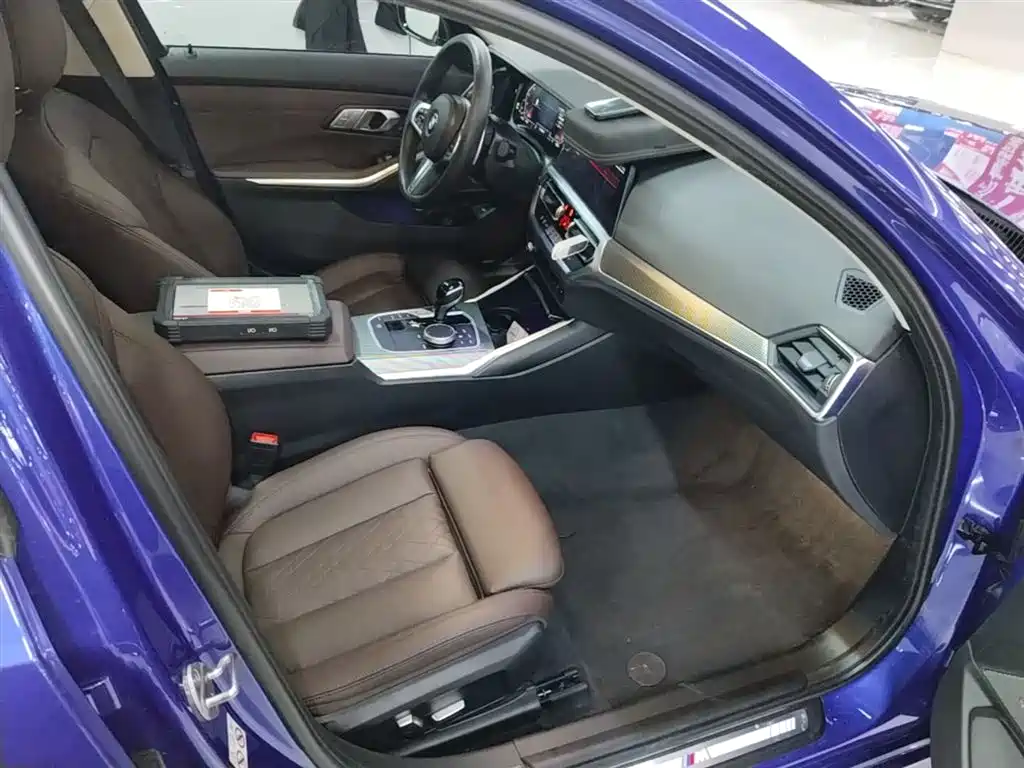 BMW 3 Series 2022 325Li M Sport Shadow Edition фото 25