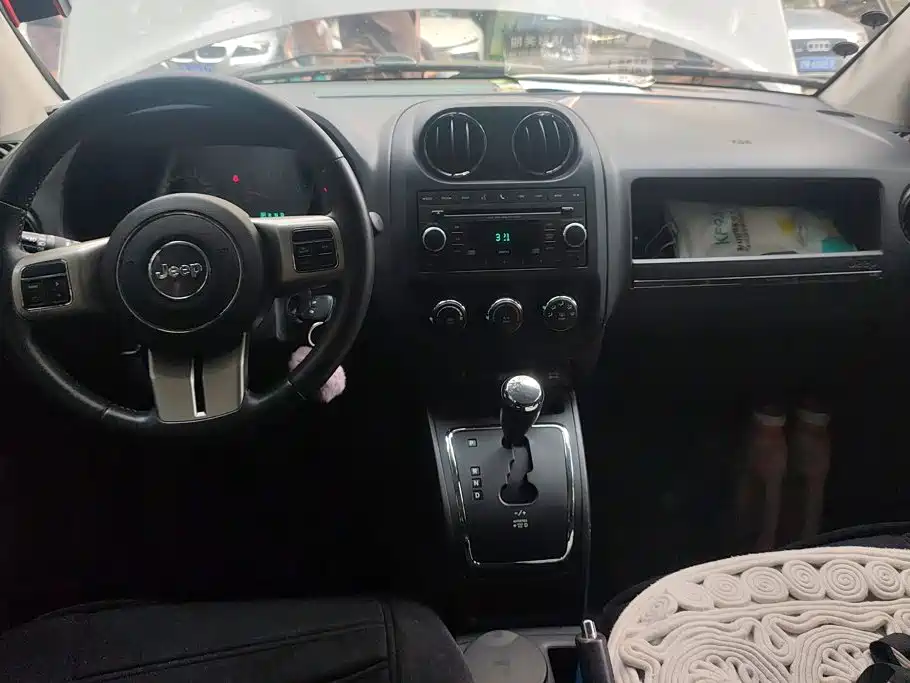 Jeep Compass (Import) 2012 2012 2.0L FWD Sport Edition