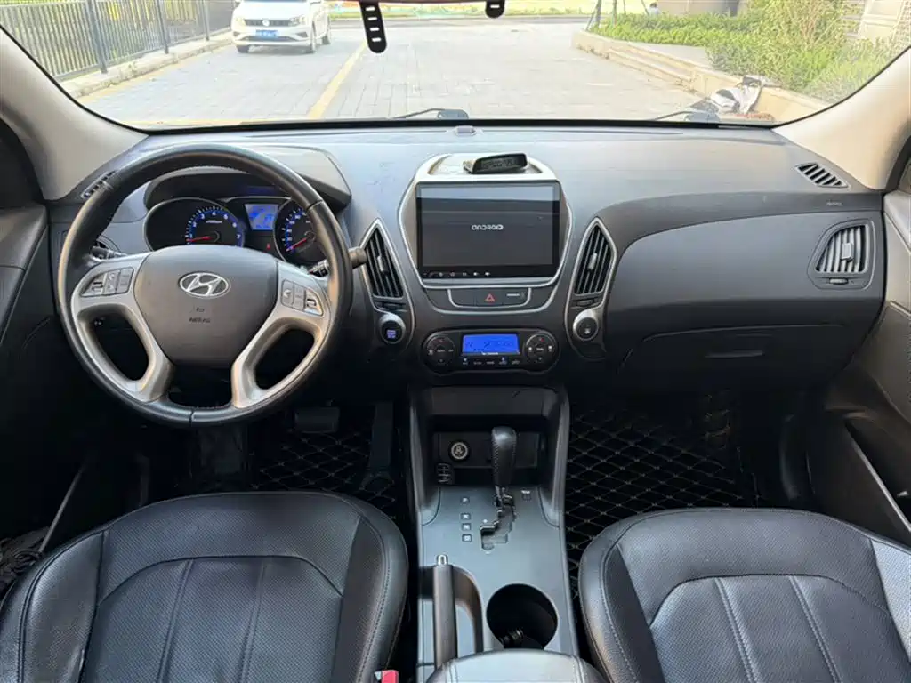 Hyundai Beijing Hyundai ix35 2015 2.0L Automatic 2WD Smart China V фото 17