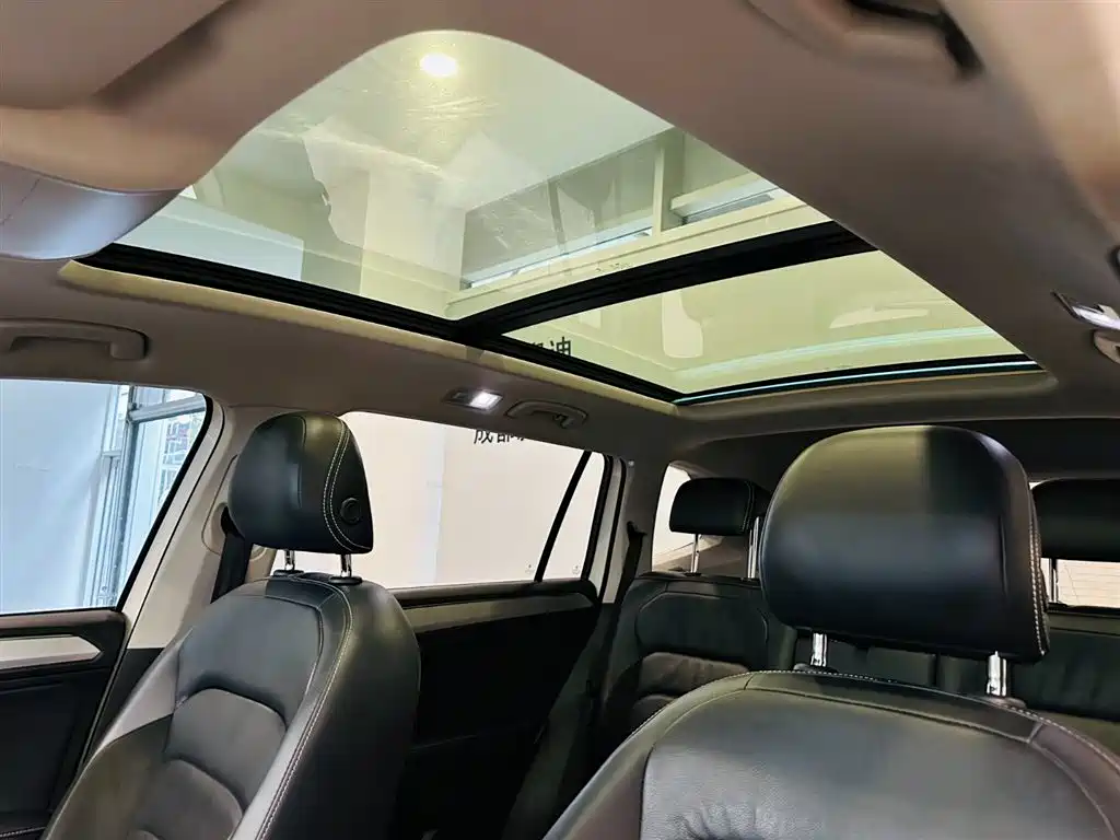 Volkswagen Tiguan L 2019 330TSI Automatic 2WD Panorama Comfort Edition China VI фото 14