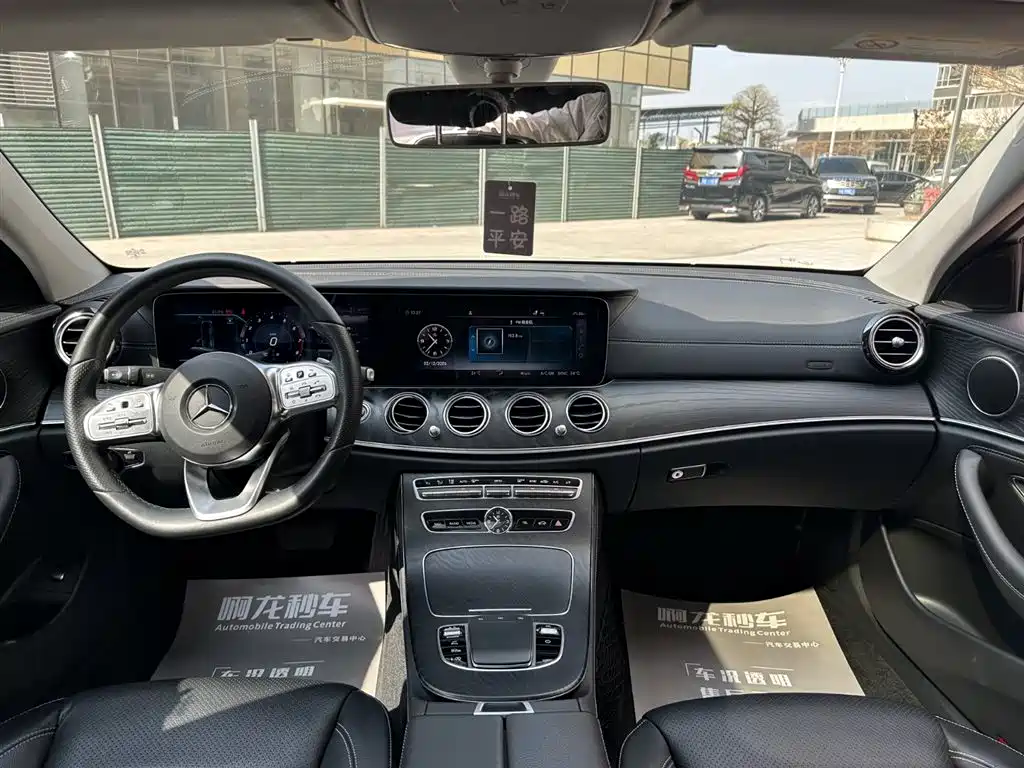 Mercedes-Benz E-Class 2019 E 300 L Sport Fashion фото 10