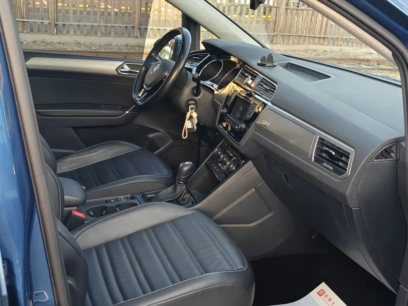 Volkswagen Touran 2016 Touran L 280TSI DSG Elegance фото 26