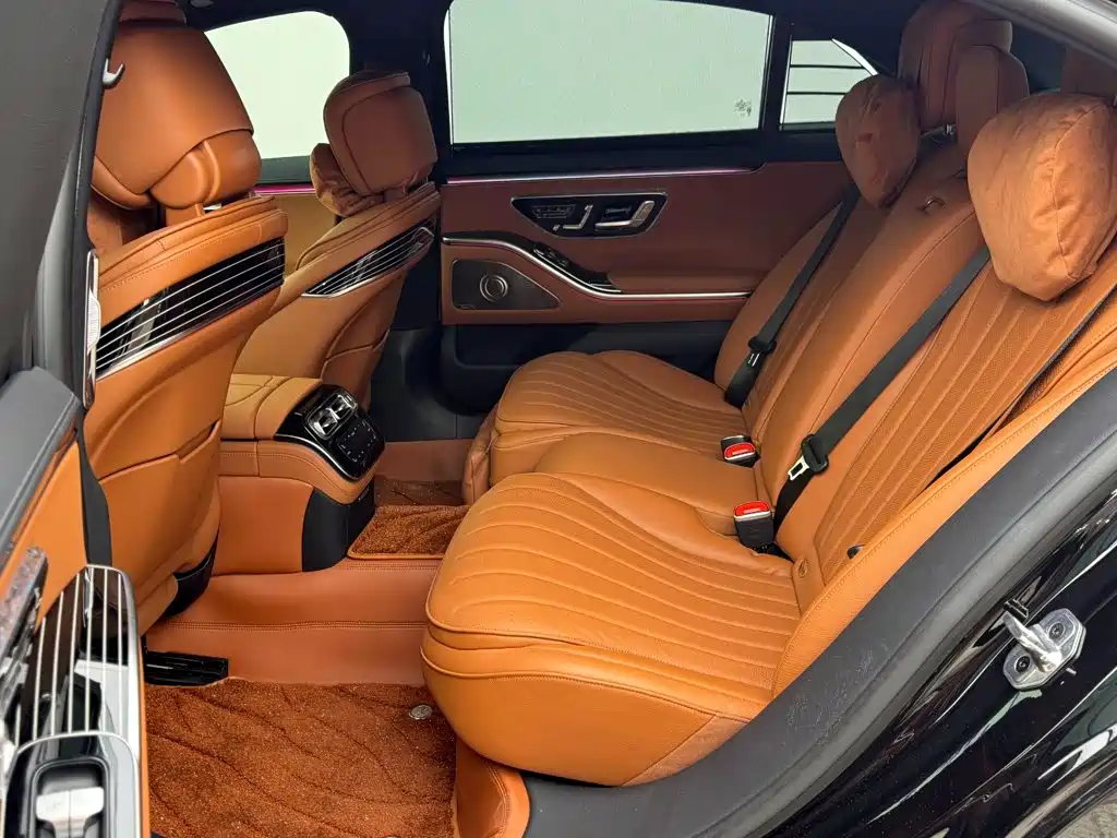 Фото 10 - Mercedes-Benz S-Class