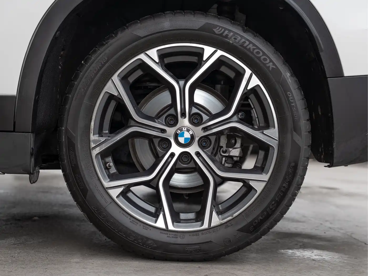 BMW X1 2022 sDrive20Li Premium фото 22