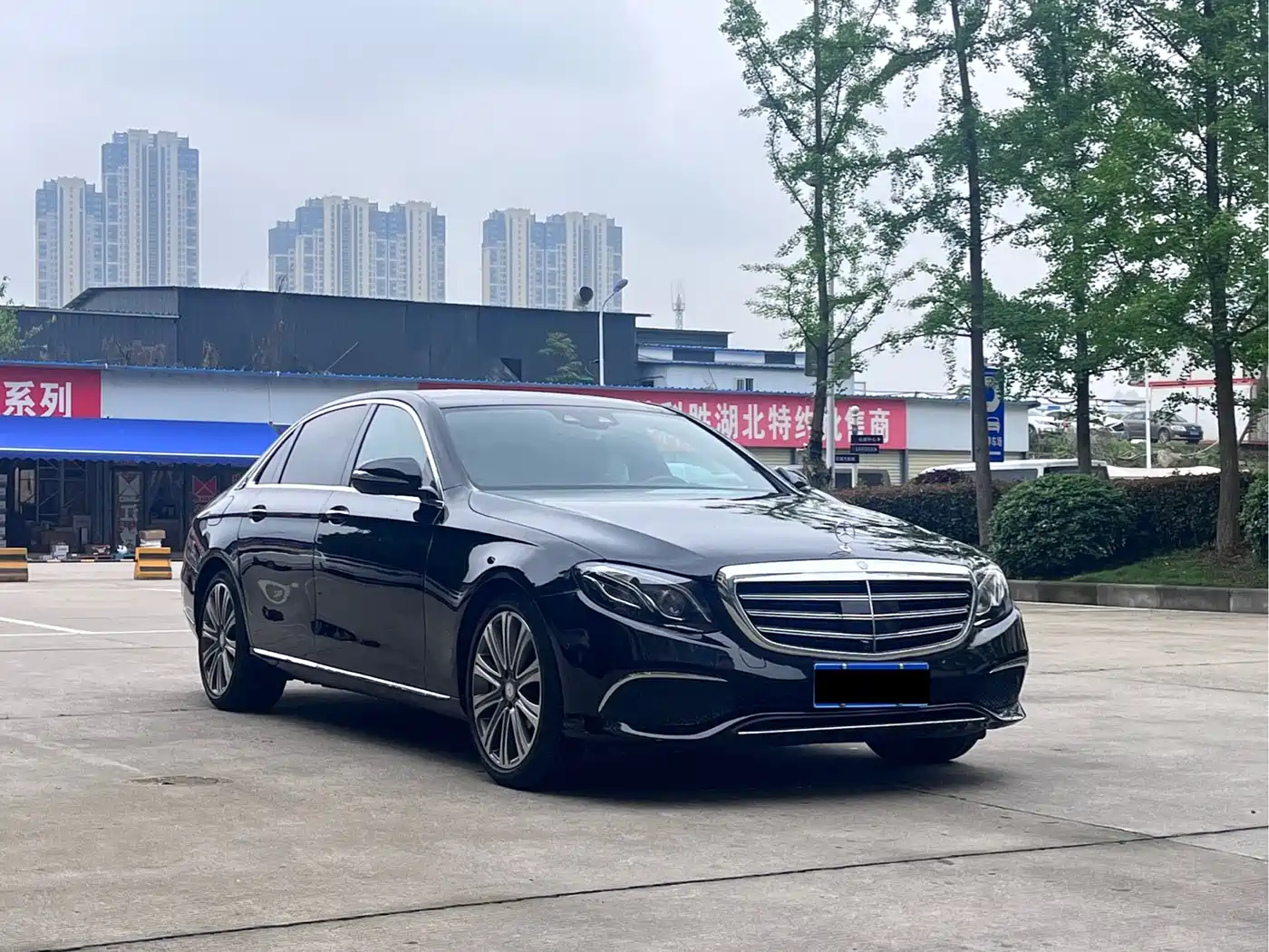 MERCEDES-BENZ E CLASS