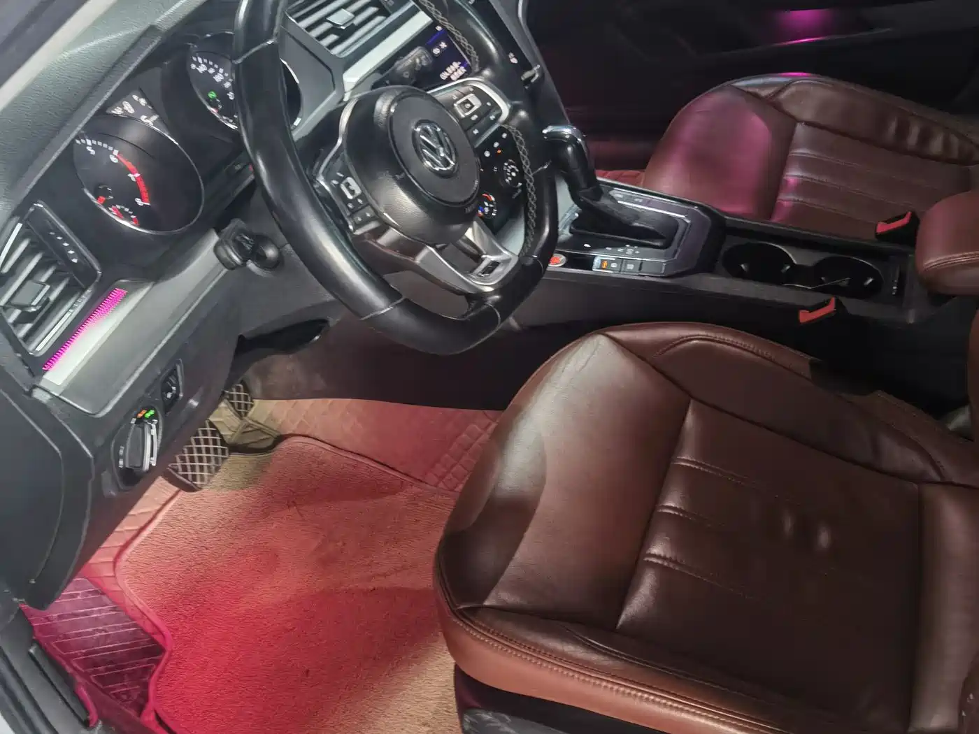 Volkswagen Lamando 2017 230TSI DSG Trend Edition фото 9