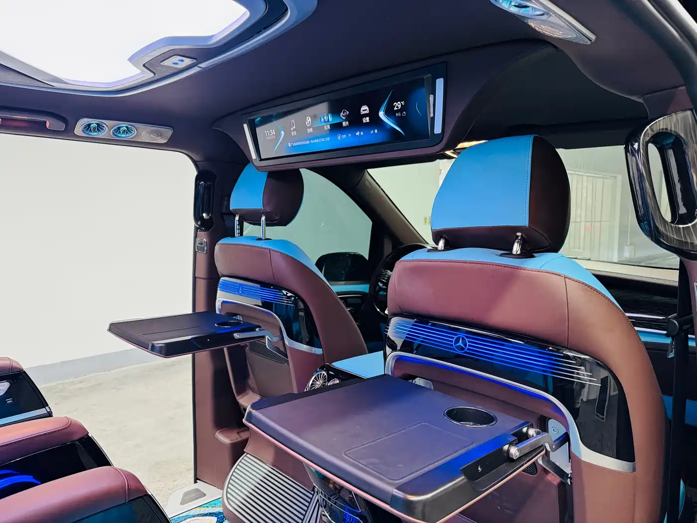 Mercedes-Benz Vito 2023 2.0T Business 7-Seater фото 9