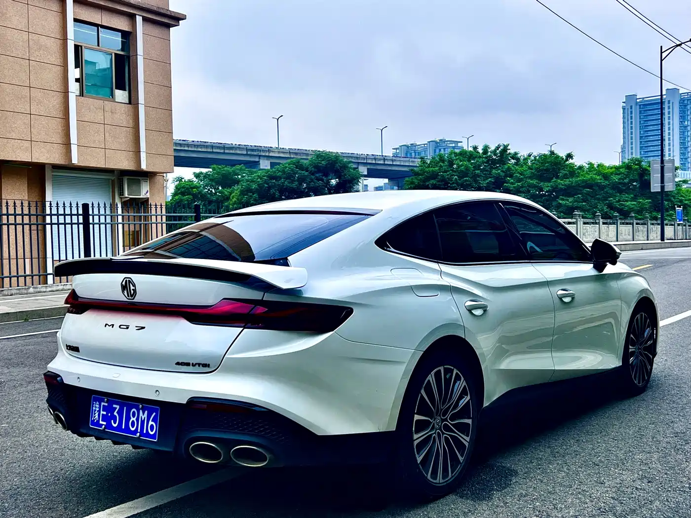 MG MG7