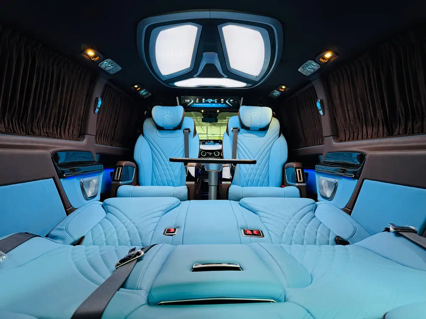 Mercedes-Benz Vito 2023 2.0T Business 7-Seater фото 15