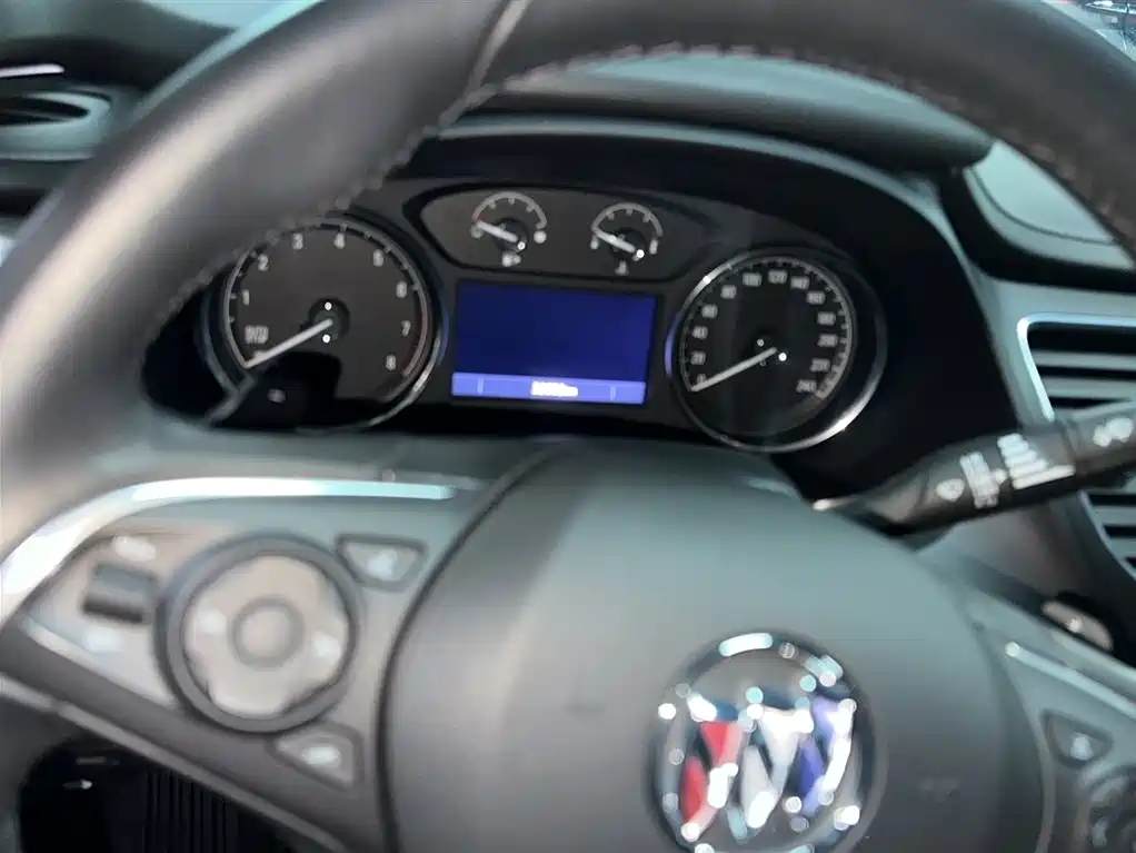 Buick LaCrosse 2022 652T Luxury фото 3
