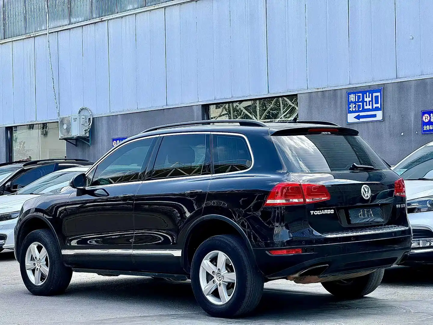 Фото 7 - Volkswagen Touareg