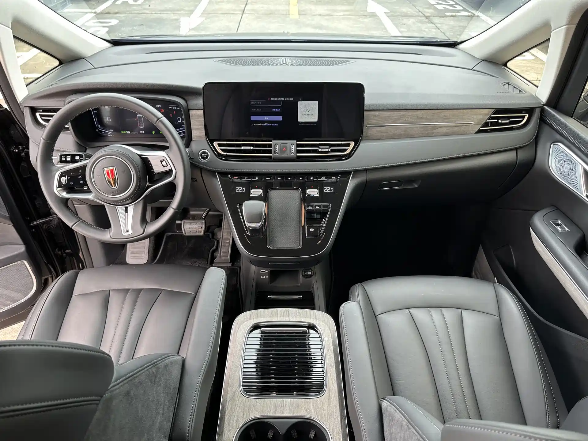 Фото 10 - Hongqi HQ9 PHEV