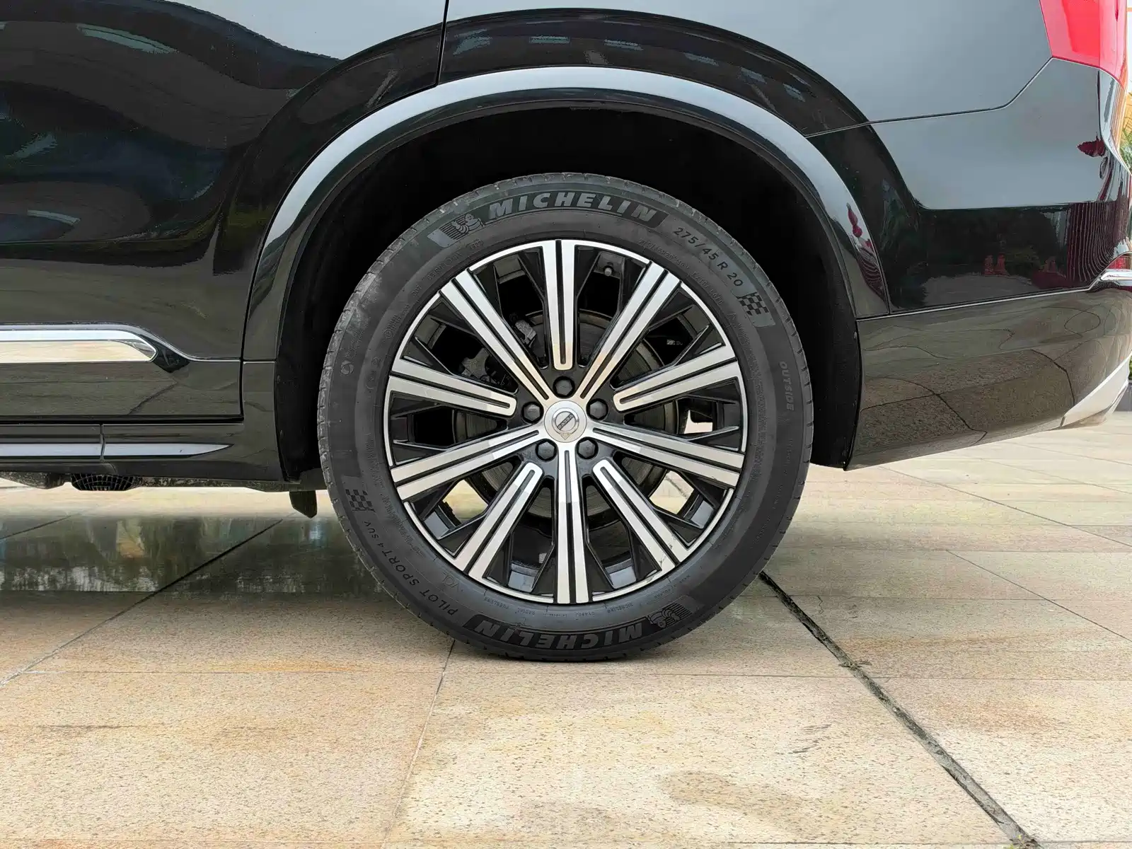 Фото 16 - Volvo XC90