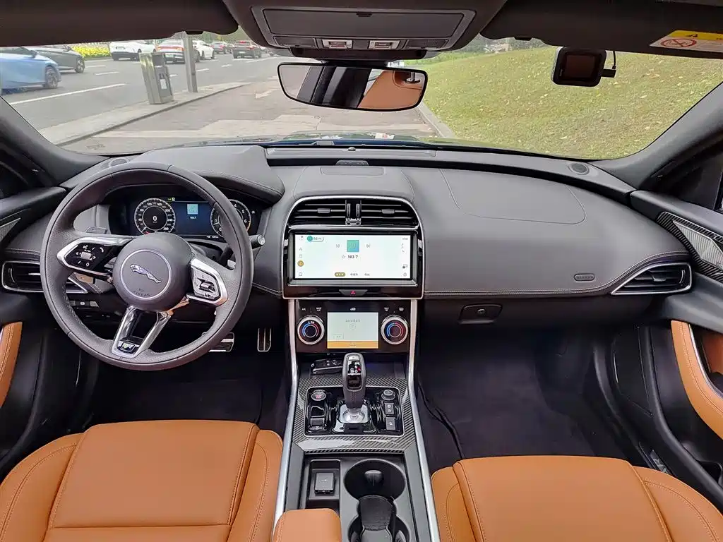 Jaguar XEL 2024 Model 2.0T 250PS R-DYNAMIC S Gloss Black Sport Edition фото 10