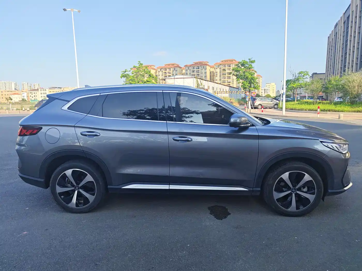 BYD Song PLUS PHEV 2021 EV Flagship фото 4