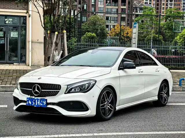 MERCEDES-BENZ CLA