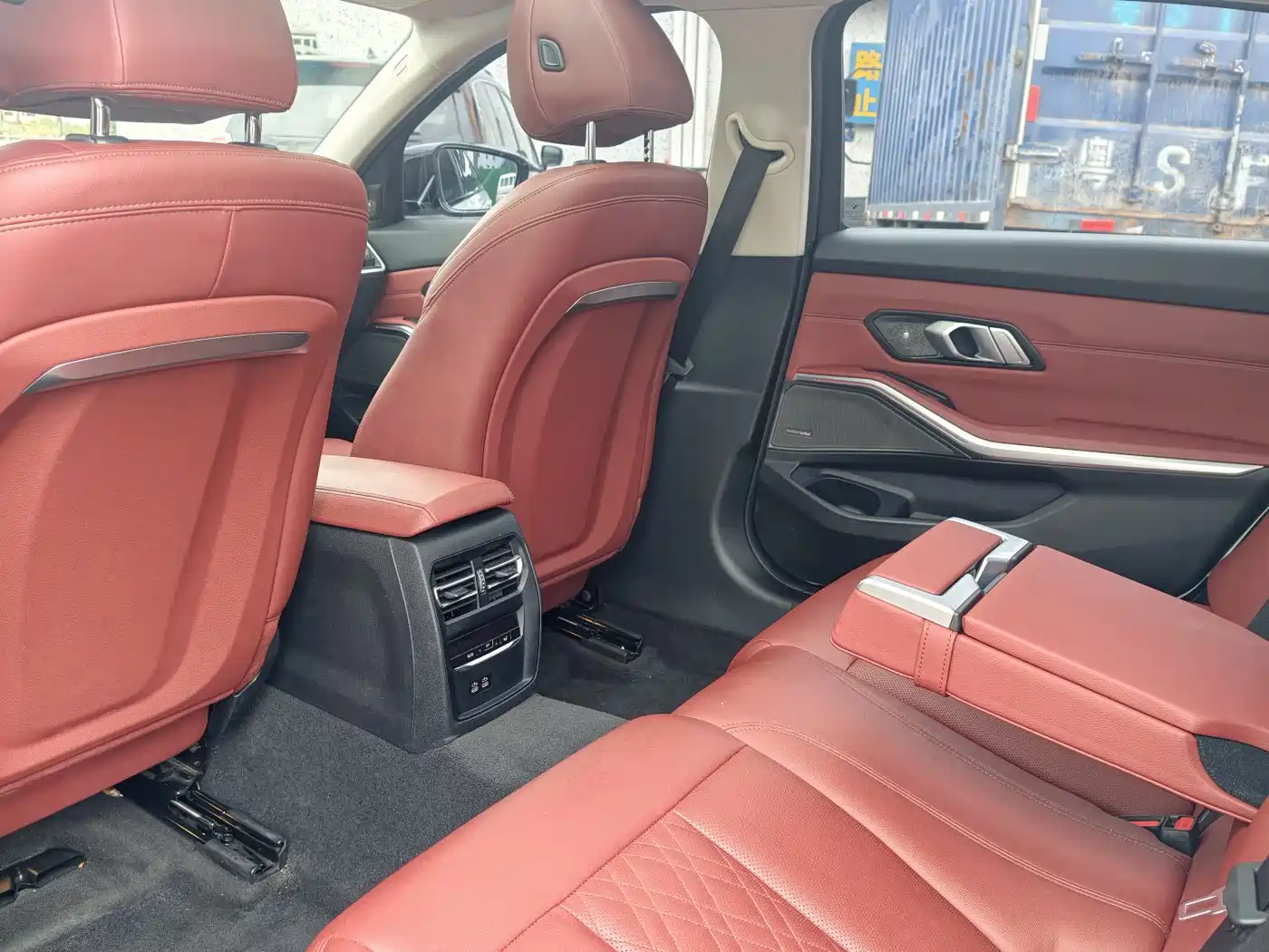 BMW 3 Series 2023 325Li M Sport Black Night Package фото 13