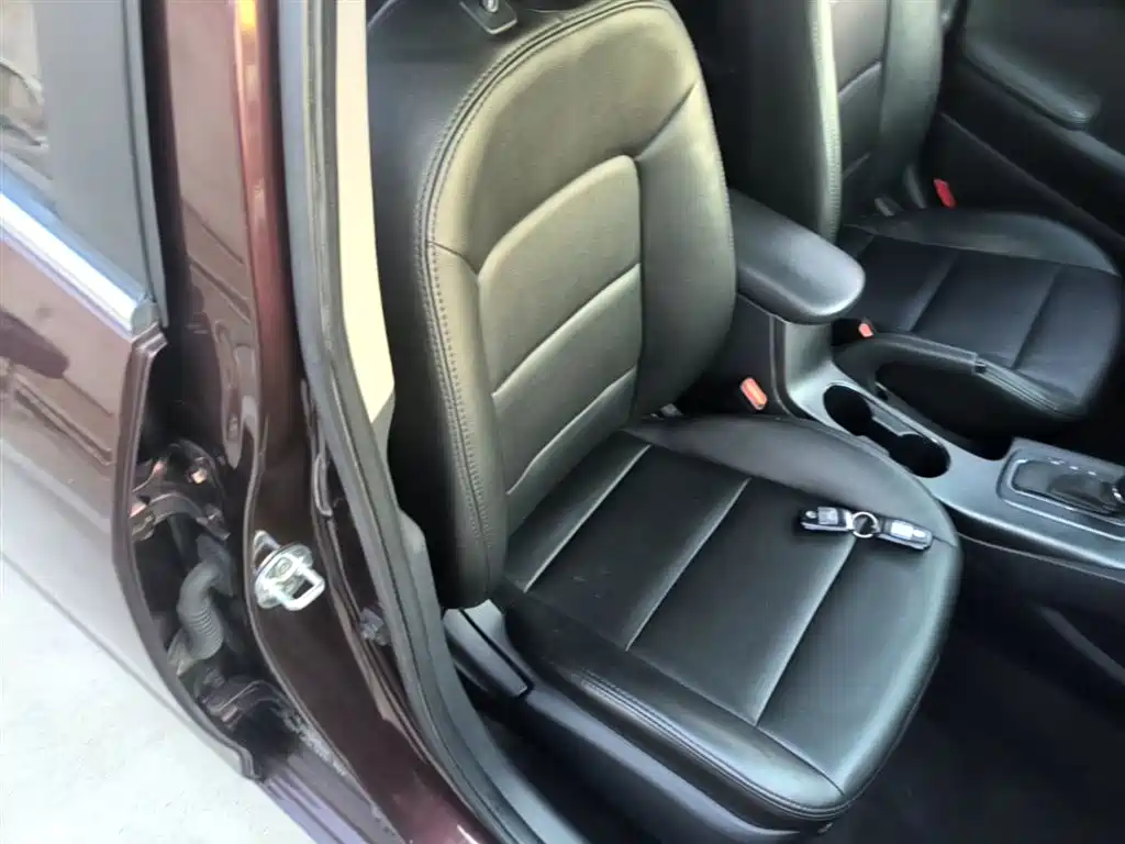 Kia K3 2013 1.6L Automatic GLS фото 25