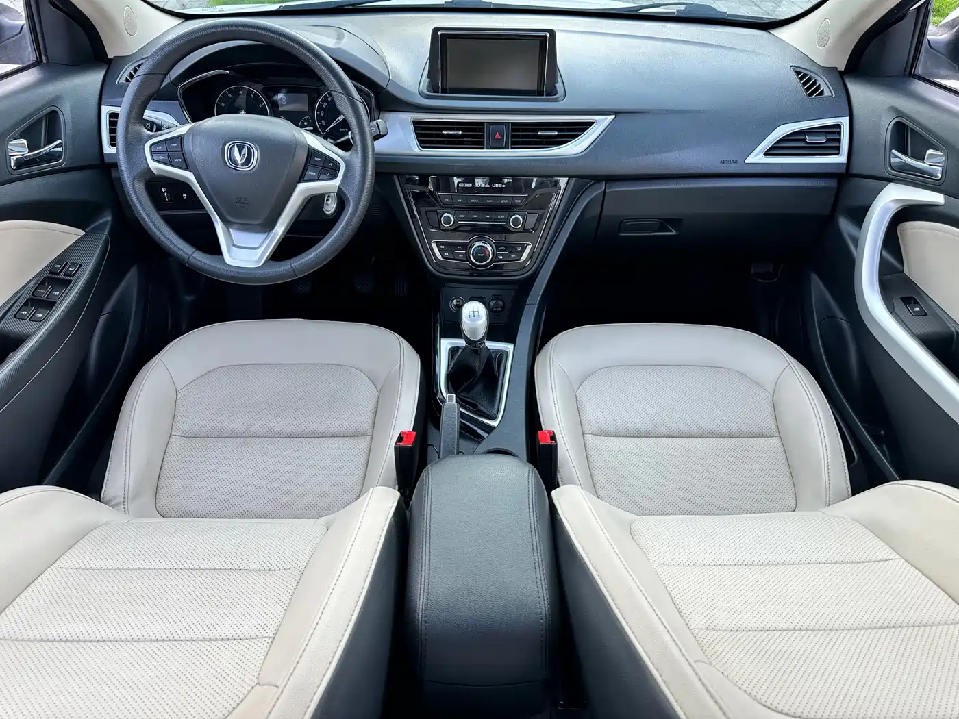 Changan Yuexiang V7 2015 2015 1.6L Manual LeXiang Type China IV