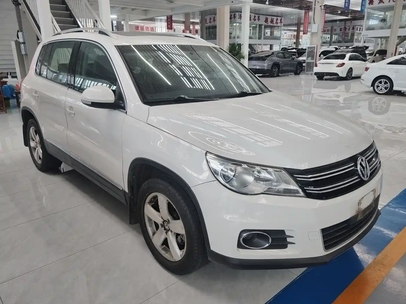 Volkswagen Tiguan 2012 1.8TSI Automatic 2WD Elite Edition фото 3