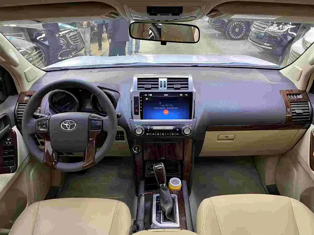 Toyota Prado 2015 2.7L Automatic Standard фото 5