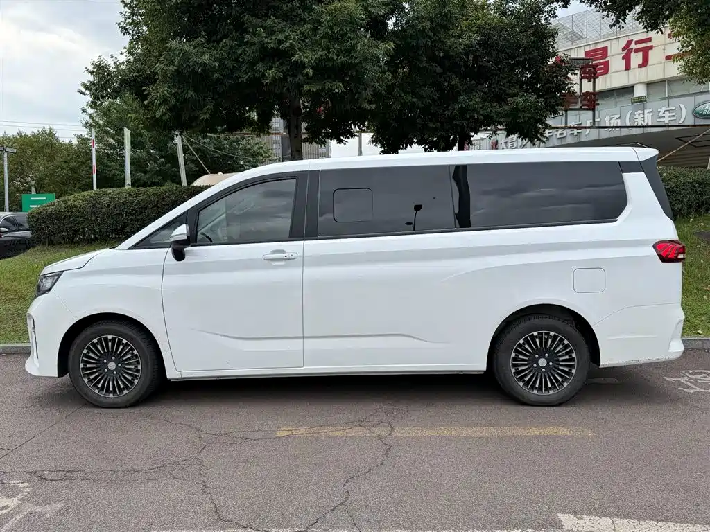 BAW (Beijing Automobile Works) Ruisheng Ace M7 2026 2025 Model Facelift 2.0L Automatic Long Wheelbase Luxury 7-Seater