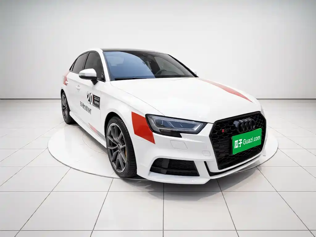 Photo 4 - Audi S3