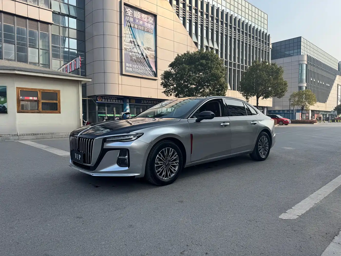 Hongqi H5 2025 1.5T DCT Flag Rhythm 500,000 Units Memorial Edition