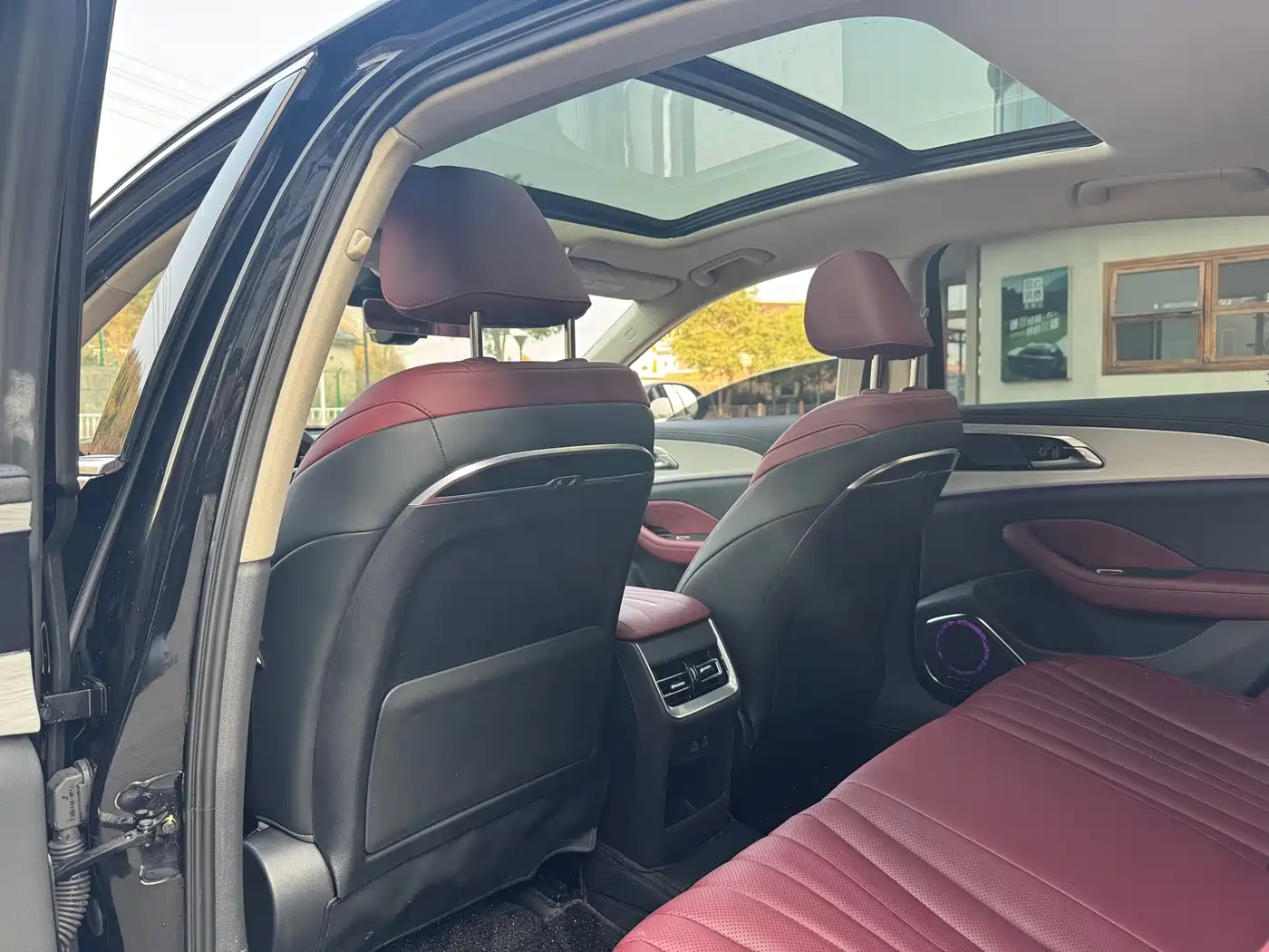 Hongqi H5 2025 1.5T DCT Flag Rhythm 500,000 Units Memorial Edition фото 14