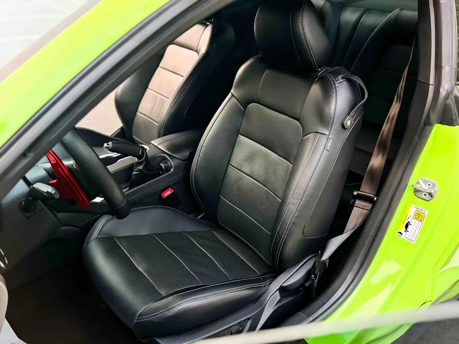 Фото 6 - Ford Mustang