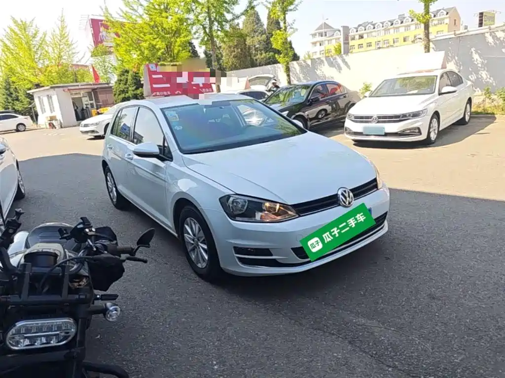 Volkswagen Golf 2016 1.6L Automatic Fashion фото 22