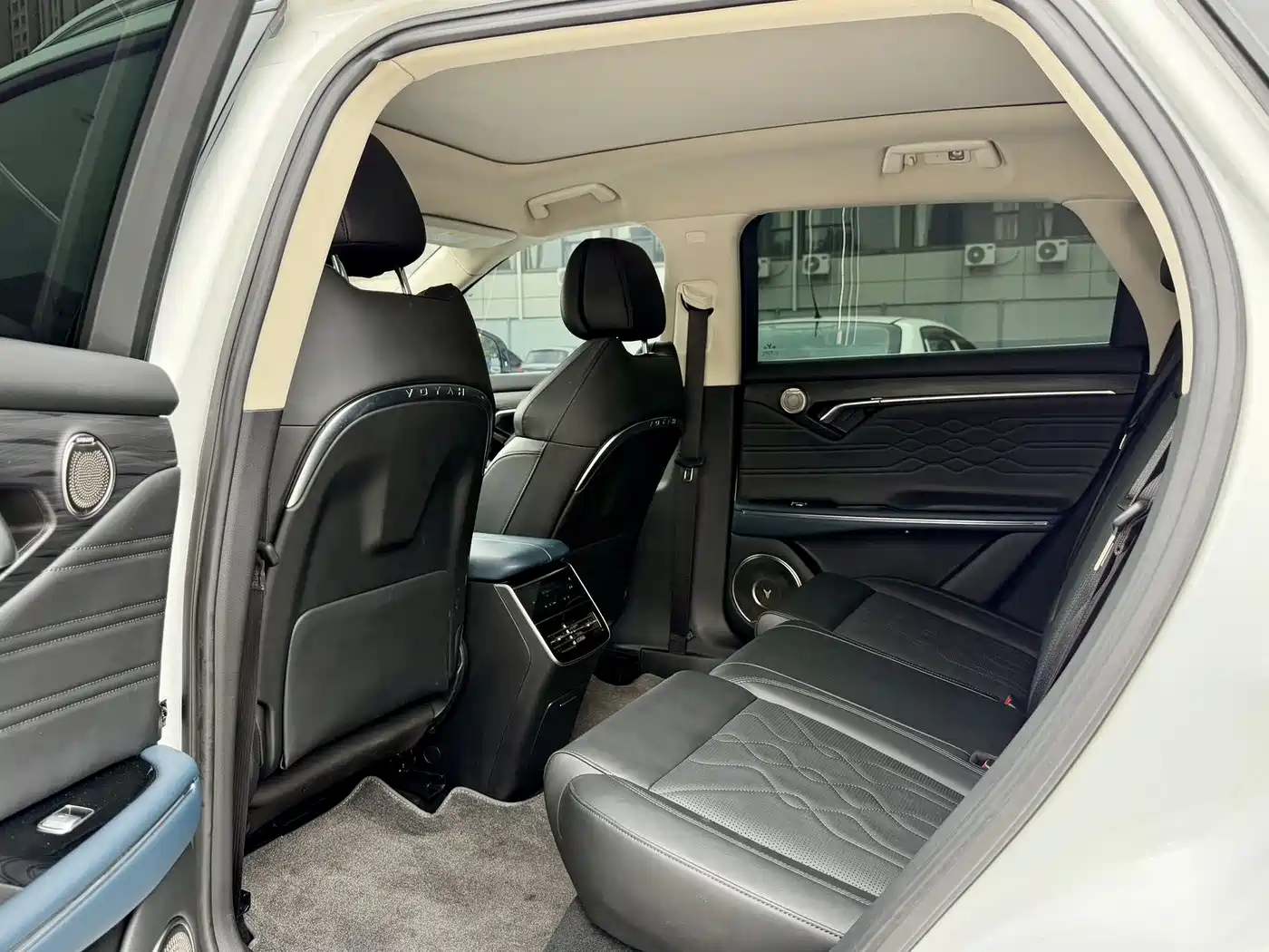 Voyah Auto VOYAH FREE 2024 Ultra Long Range Intelligent Driving Edition фото 12