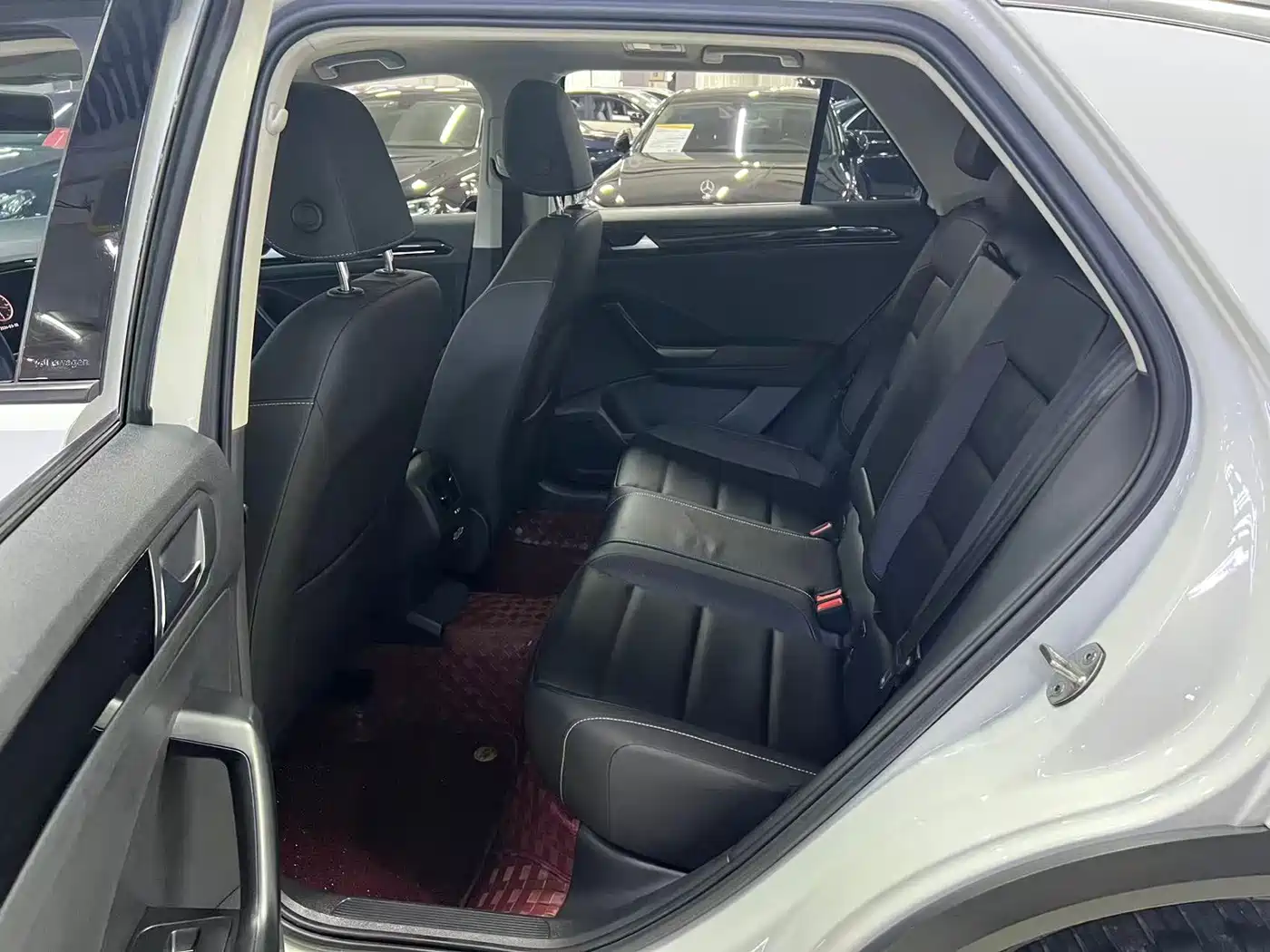 VOLKSWAGEN T ROC EXPLORING SONGS