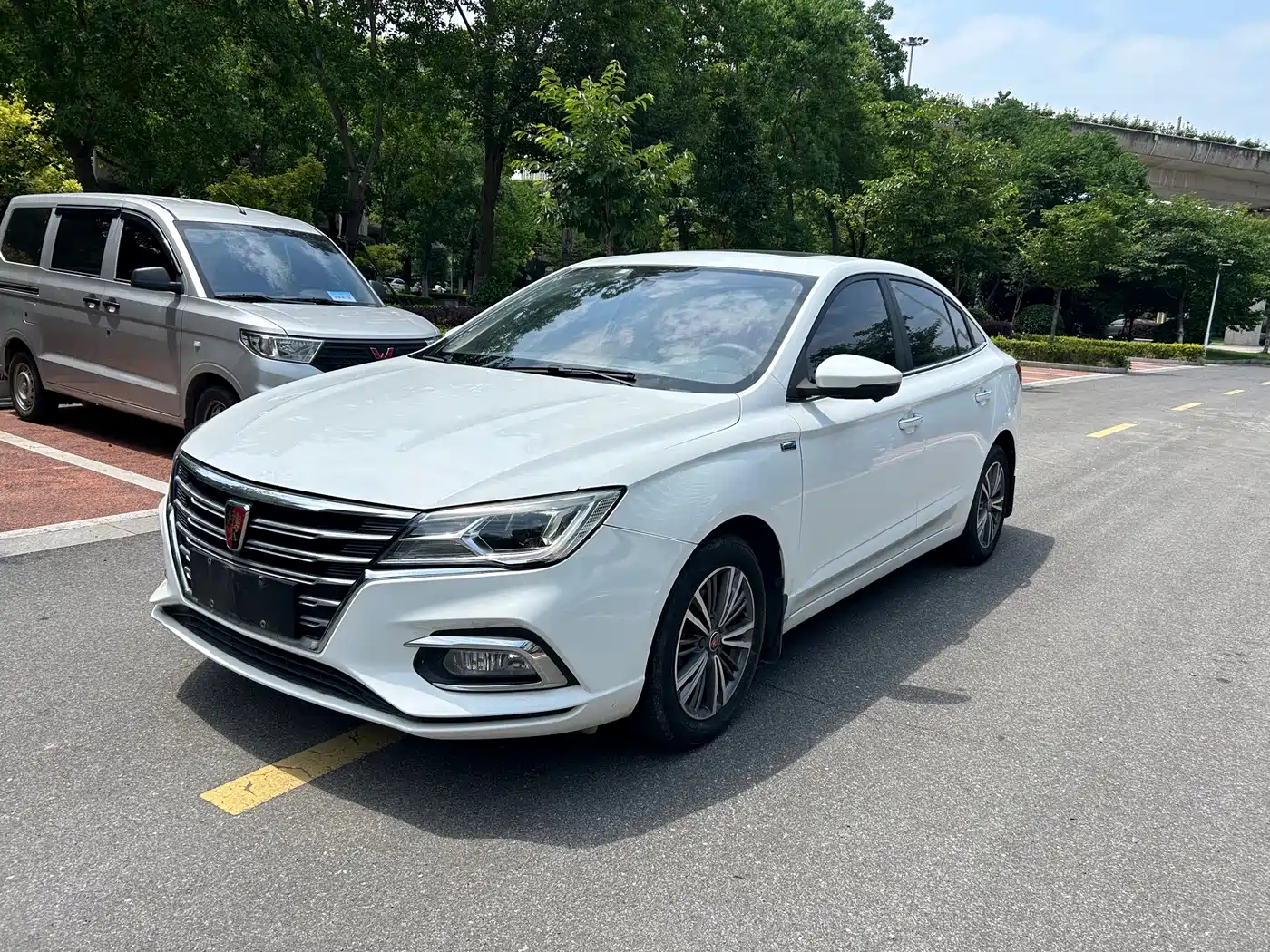 Roewe i5 2019 2019 1.5L Auto 4G Langhao Edition