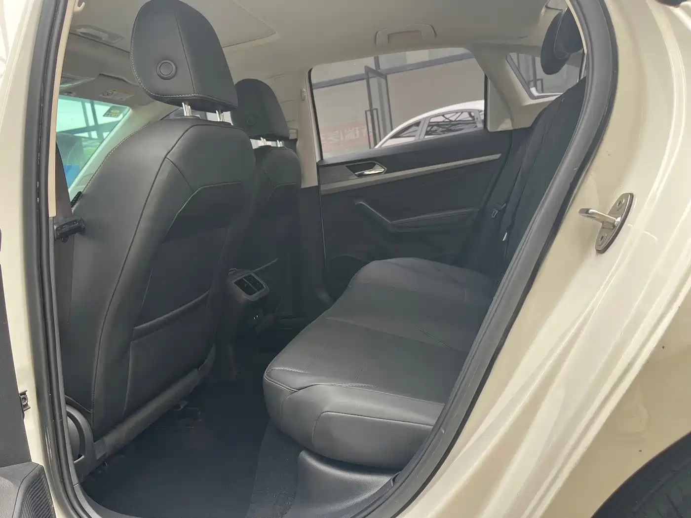 Фото 8 - Volkswagen Lavida