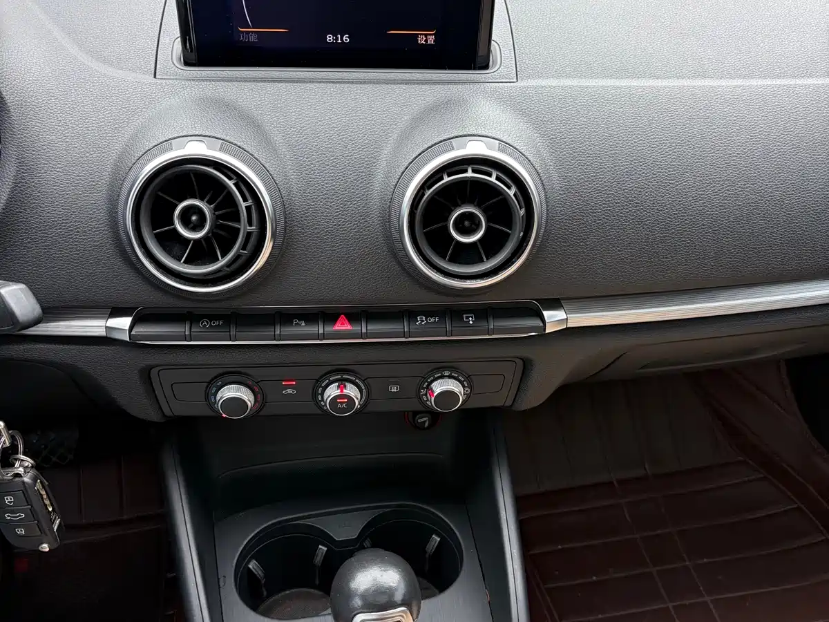Audi A3 2014 Limousine 35 TFSI Auto Trend фото 10