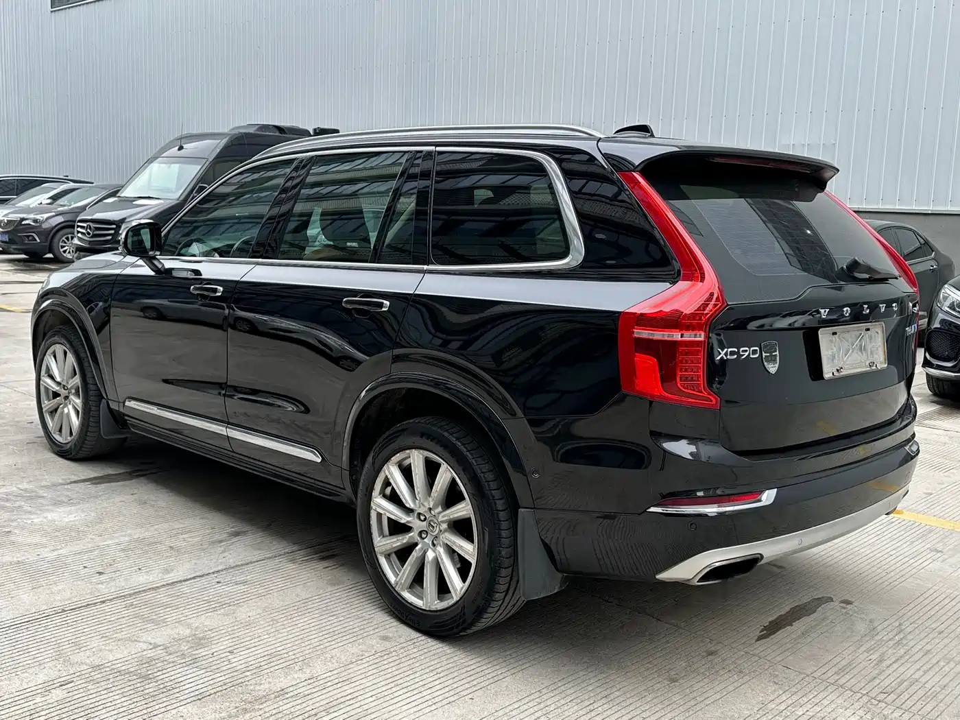 VOLVO XC90