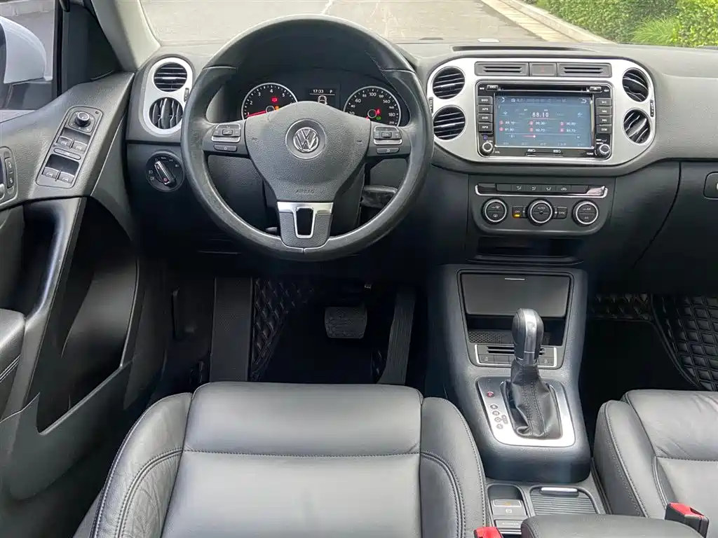 Volkswagen Tiguan 2015 1.8TSI Automatic 2WD Comfortline фото 4